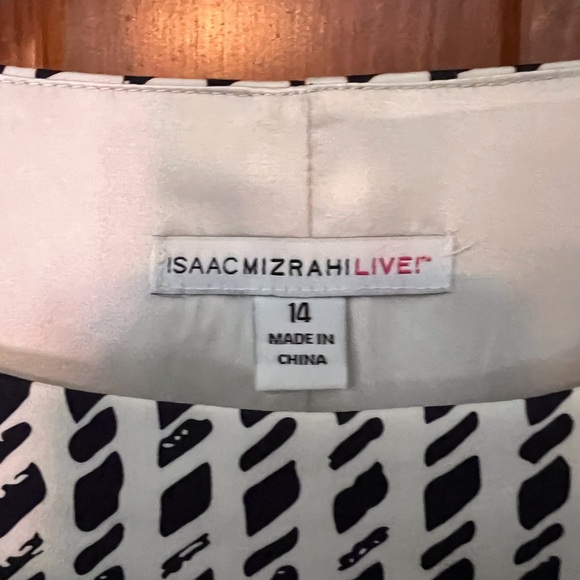 Isaac Mizrahi NWOT- sleeveless white and black shift dress - Picture 4 of 6
